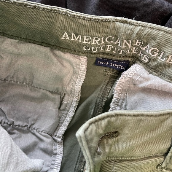Three pairs of American eagle pants - Picture 7 of 12